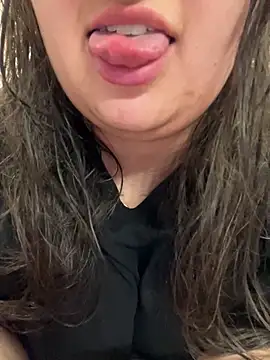 Snapshot of Jane_BBW chatting on 05-19-26, 04:19 Jane BBW online show from 05-19-26, 04:19