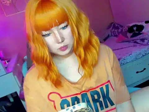 HOTnWILDalice online show from 11-17-25, 04:16