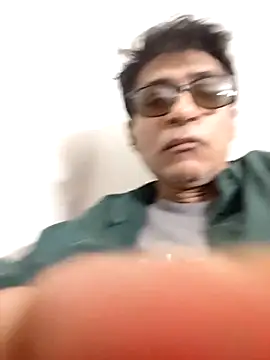 iamkahn 44 online show from 02-11-26, 05:35