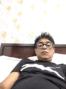 iamkahn 44 online show from 04-08-26, 07:04