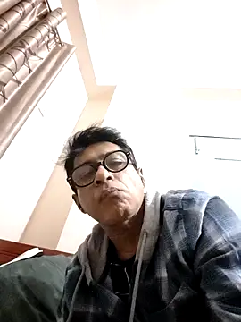 iamkahn 44 online show from 12-16-25, 10:36