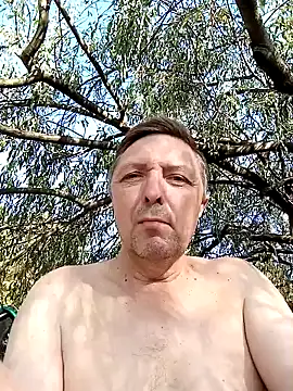 Snapshot of Pokaz2020 chatting on 09-14-25, 01:11 Pokaz2020 online show from 09-14-25, 01:11