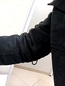 Snapshot of Pokaz2020 chatting on 10-26-25, 04:18 Pokaz2020 online show from 10-26-25, 04:18