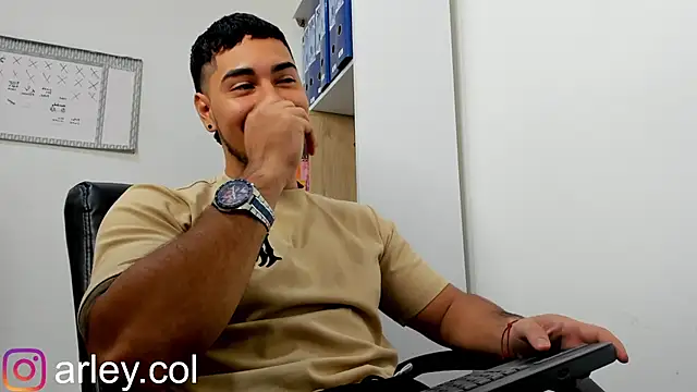 Snapshot of Dimitri_Colleman chatting on 01-14-25, 03:22 Dimitri Colleman online show from 01-14-25, 03:22