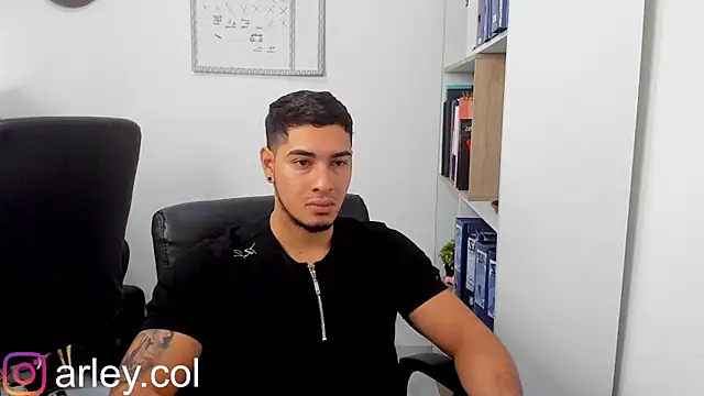 Snapshot of Dimitri_Colleman chatting on 01-19-25, 04:44 Dimitri Colleman online show from 01-19-25, 04:44