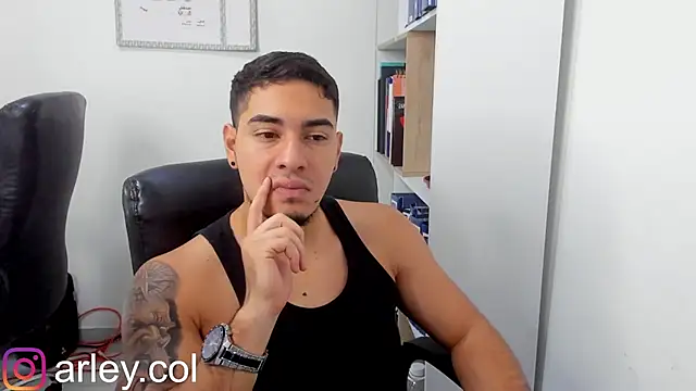 Snapshot of Dimitri_Colleman chatting on 01-18-25, 12:04 Dimitri Colleman online show from 01-18-25, 12:04