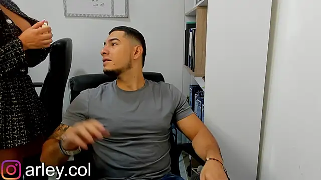 Snapshot of Dimitri_Colleman chatting on 01-26-25, 01:20 Dimitri Colleman online show from 01-26-25, 01:20