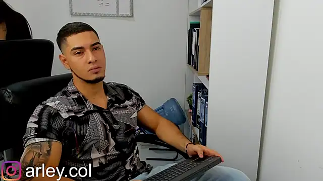 Snapshot of Dimitri_Colleman chatting on 01-24-25, 05:31 Dimitri Colleman online show from 01-24-25, 05:31