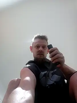 Snapshot of Skody31 chatting on 12-15-25, 08:53 Skody31 online show from 12-15-25, 08:53