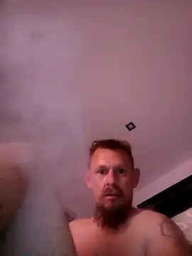 Snapshot of Skody31 chatting on 02-12-26, 05:02 Skody31 online show from 02-12-26, 05:02