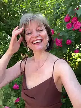 Snapshot of Melljoy chatting on 06-12-26, 05:05 Melljoy online show from 06-12-26, 05:05