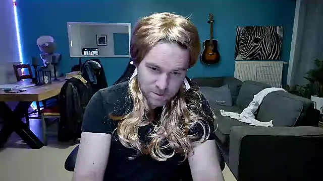 Snapshot of tom_sauwer chatting on 03-04-25, 07:43 tom sauwer online show from 03-04-25, 07:43