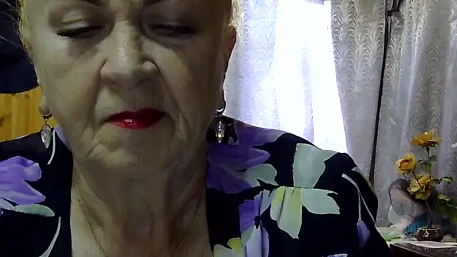 Emma52610 online show from 09-25-25, 07:03