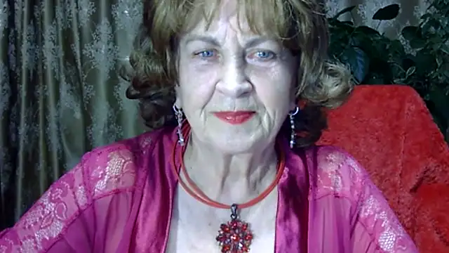 Emma52610 online show from 04-08-26, 05:14