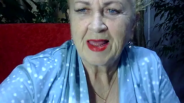 Emma52610 online show from 11-08-25, 11:47