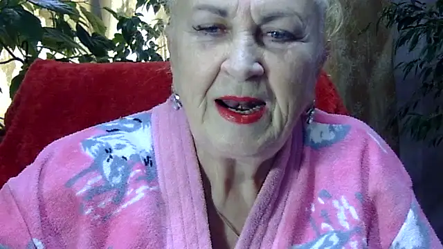 Emma52610 online show from 11-15-25, 08:18