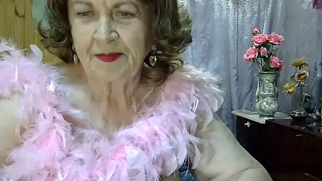 Emma52610 online show from 06-11-26, 05:54
