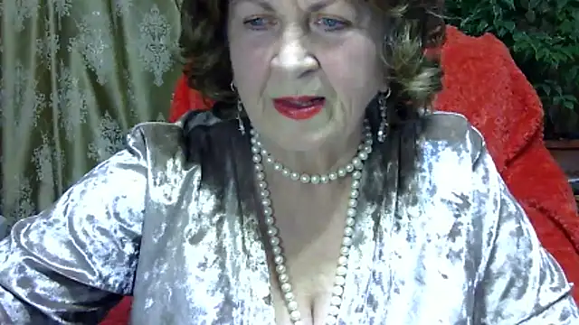 Emma52610 online show from 03-06-26, 06:47