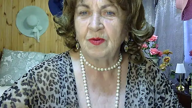 Emma52610 online show from 06-18-26, 11:37