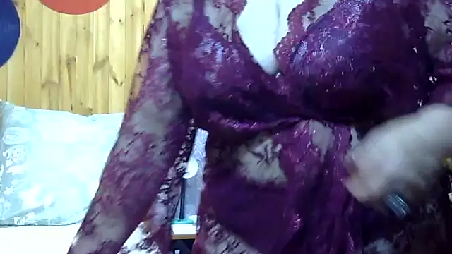 Emma52610 online show from 10-16-25, 04:43