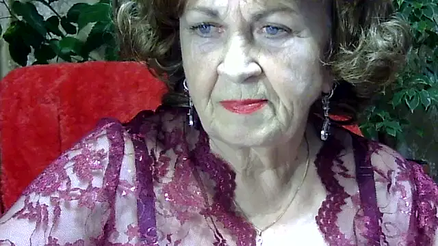 Emma52610 online show from 11-25-25, 03:23