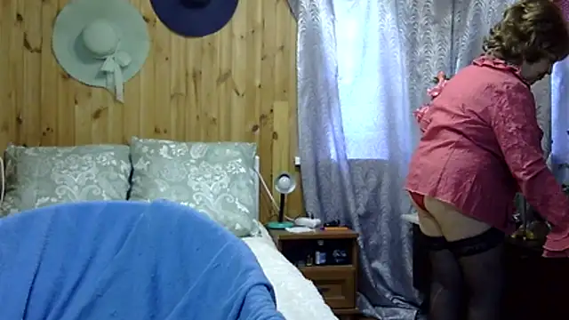 Emma52610 online show from 06-26-26, 11:27