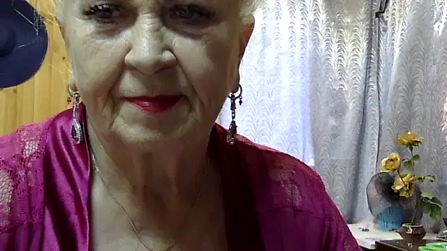 Emma52610 online show from 10-03-25, 06:26