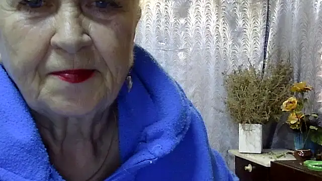 Emma52610 online show from 10-19-25, 05:26