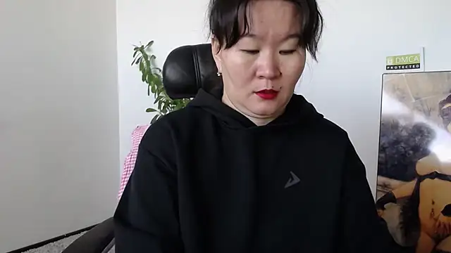 Akira xx online show from 10-18-25, 02:13