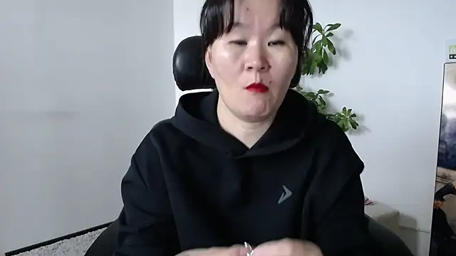 Akira xx online show from 10-03-25, 02:15