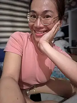 Snapshot of Jakolera2020 chatting on 10-17-25, 05:22 Jakolera2020 online show from 10-17-25, 05:22