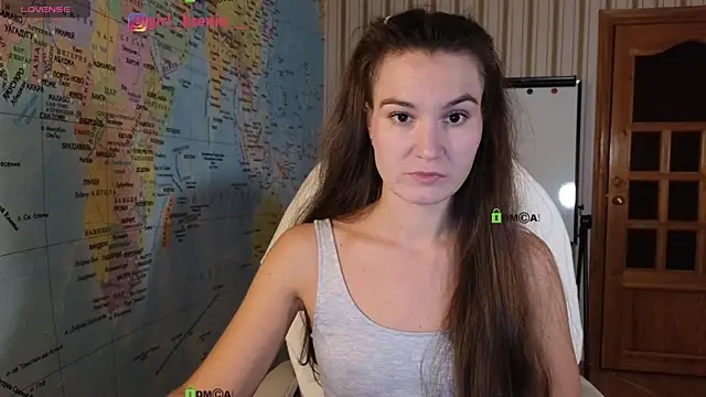 Snapshot of Girl_Ksenia chatting on 10-12-25, 08:21 Girl Ksenia online show from 10-12-25, 08:21