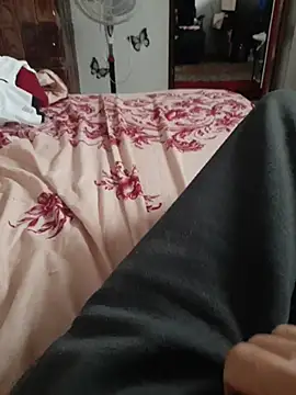 Snapshot of INDRAGOSTITUL chatting on 11-06-25, 11:47 INDRAGOSTITUL online show from 11-06-25, 11:47