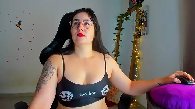 Snapshot of Susan_Foxx chatting on 02-08-26, 04:59 Susan Foxx online show from 02-08-26, 04:59