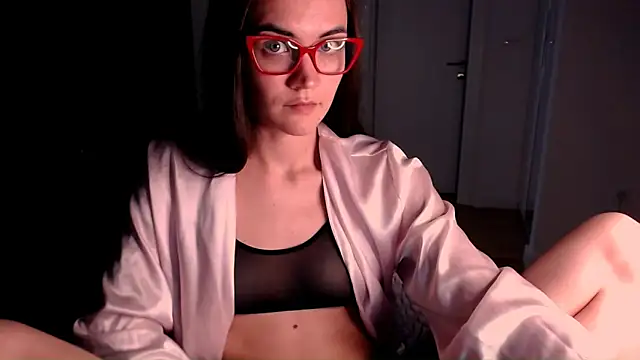 Snapshot of EvelynGG chatting on 05-11-26, 02:56 EvelynGG online show from 05-11-26, 02:56