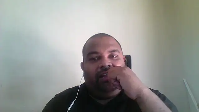 Snapshot of FatCockBoySL chatting on 05-09-26, 04:05 FatCockBoySL online show from 05-09-26, 04:05