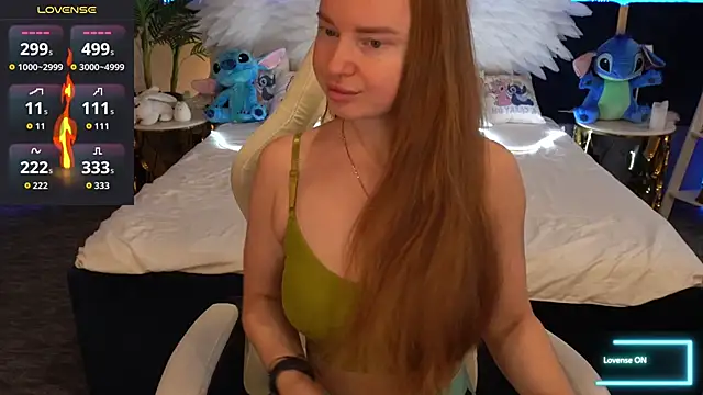 MiaRedFox online show from 10-14-25, 05:41