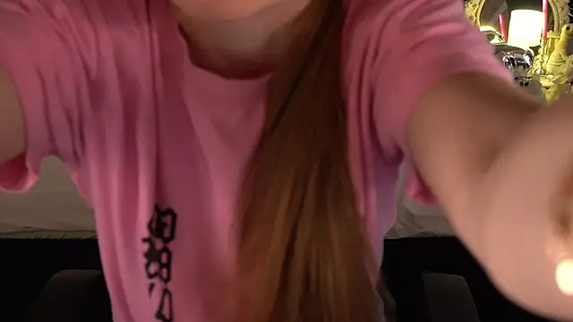 Snapshot of MiaRedFox chatting on 06-20-26, 11:59 MiaRedFox online show from 06-20-26, 11:59