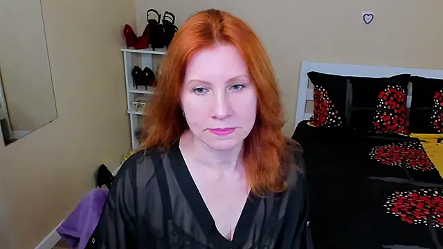 Snapshot of FoxySophia chatting on 04-26-26, 02:42 FoxySophia online show from 04-26-26, 02:42