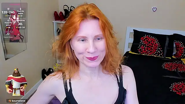 FoxySophia online show from 04-17-26, 12:41