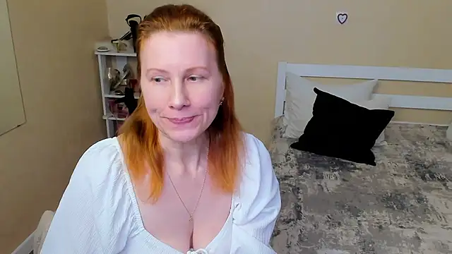 FoxySophia online show from 10-07-25, 05:52