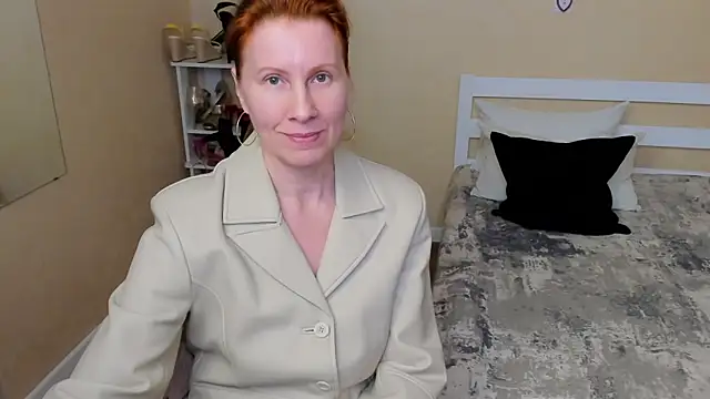 FoxySophia online show from 09-30-25, 02:28