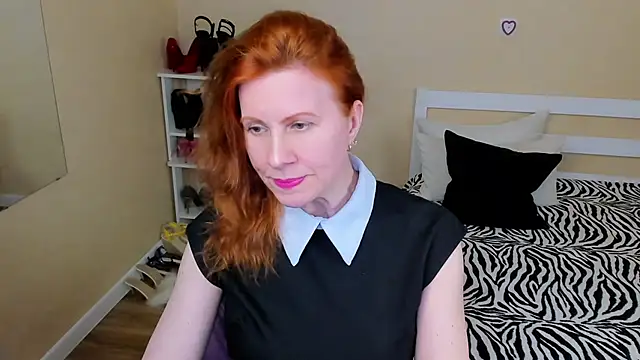 Snapshot of FoxySophia chatting on 05-04-26, 04:38 FoxySophia online show from 05-04-26, 04:38