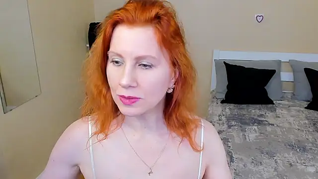 FoxySophia online show from 02-13-26, 04:29