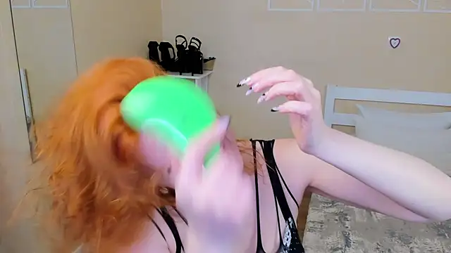 FoxySophia online show from 02-19-26, 09:12