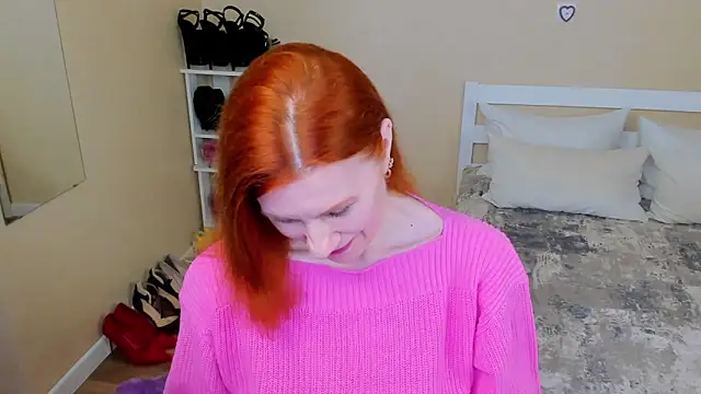 Snapshot of FoxySophia chatting on 05-31-26, 06:20 FoxySophia online show from 05-31-26, 06:20