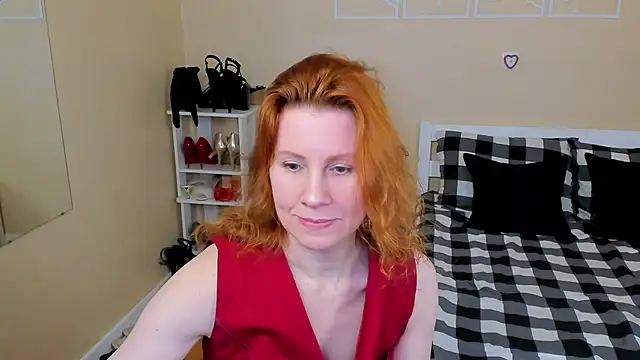 FoxySophia online show from 02-05-26, 04:58