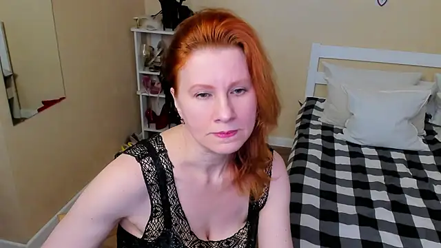 FoxySophia online show from 10-30-25, 03:31