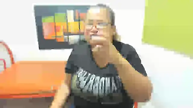 Snapshot of beckyummys chatting on 03-07-25, 01:29 beckyummys online show from 03-07-25, 01:29