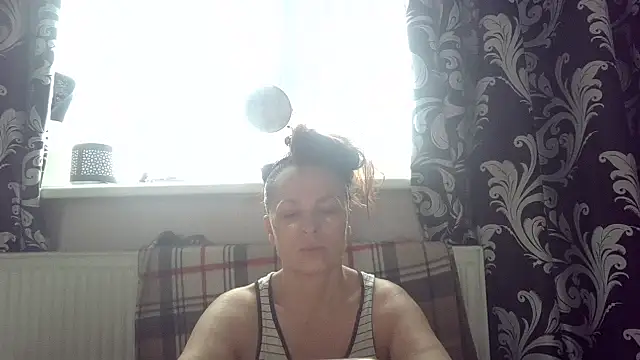 LindaStarS online show from 03-26-26, 05:06